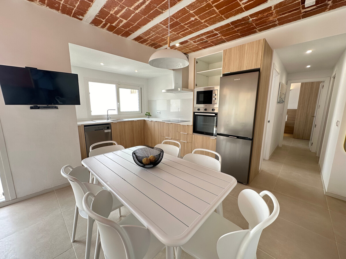 Appartement moderne 6 pers. à Roses, 160 m plage - Photo 3