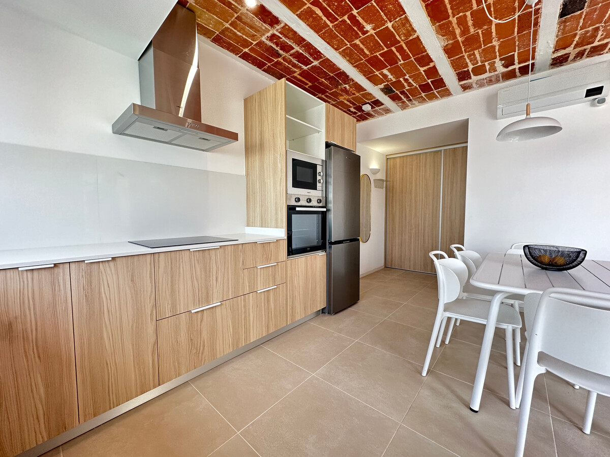 Appartement 6 pers rénové à Roses, plage à 160m - Photo 12