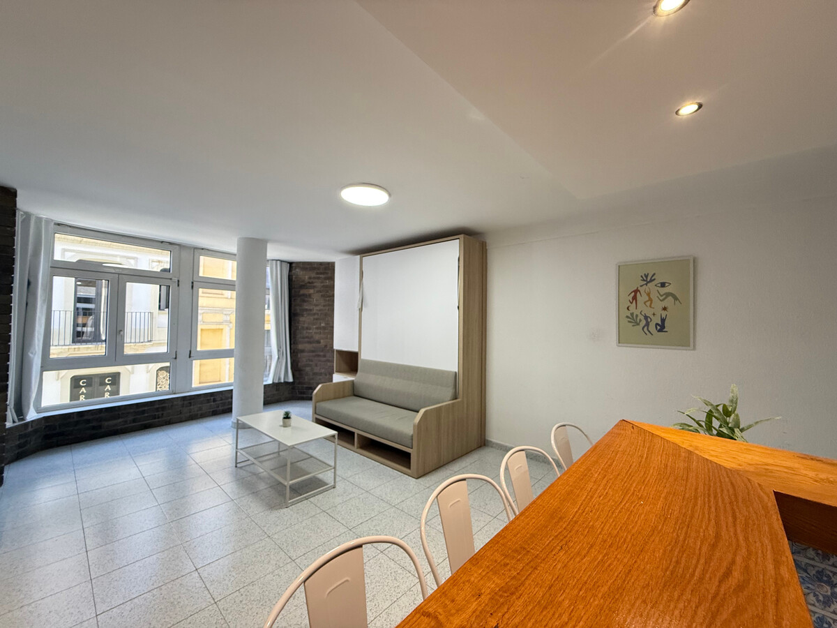 Appartement 8 pers. centre Roses, à 50m de la plage - Photo 3