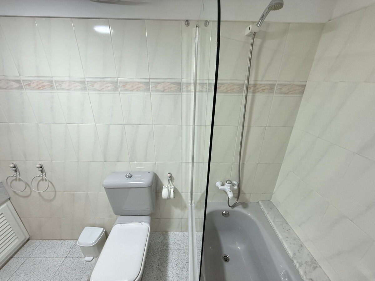 Appartement 8 pers. centre Roses, à 50m de la plage - Photo 14