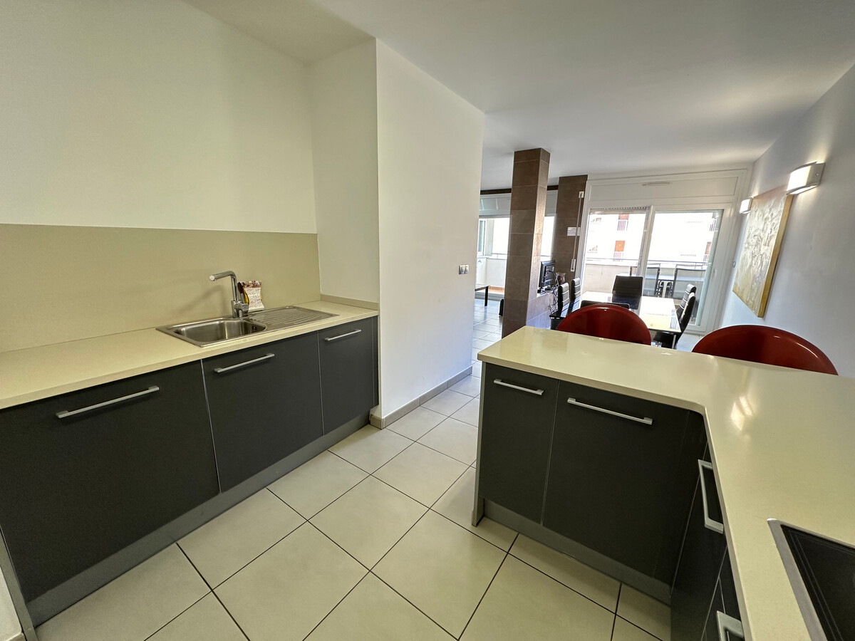 Appartement 8 pers. à 150m de la plage à Roses - Photo 2