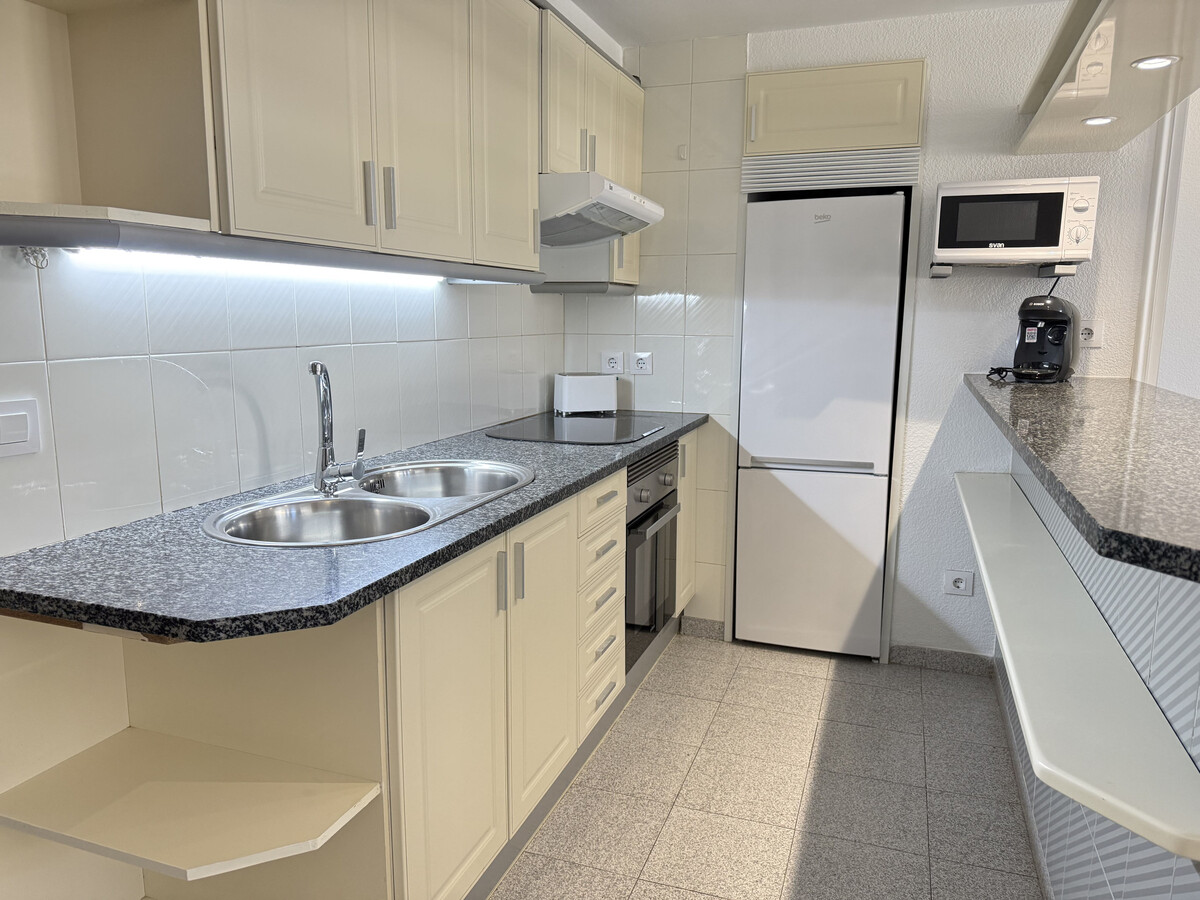 Appartement 4 pers. centre Roses, 30m de la plage - Photo 10