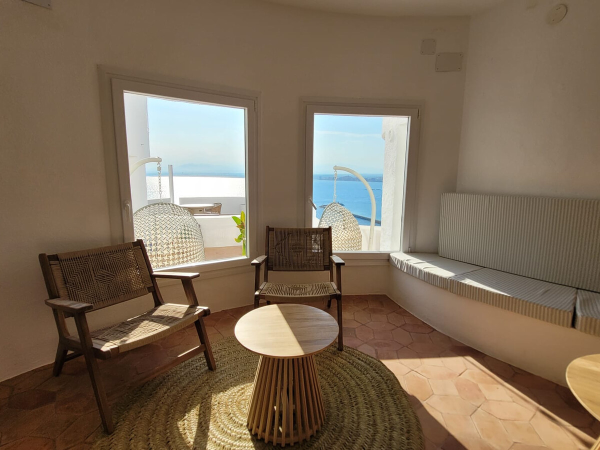 Studio moderne Roses, vue baie et piscine commune - Photo 9
