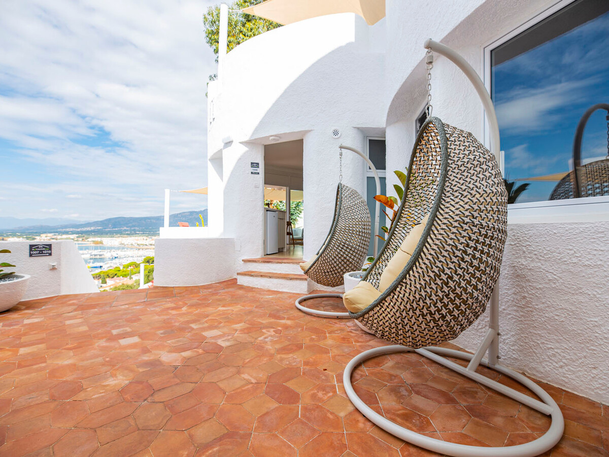 Studio moderne Roses, vue baie et piscine commune - Photo 14
