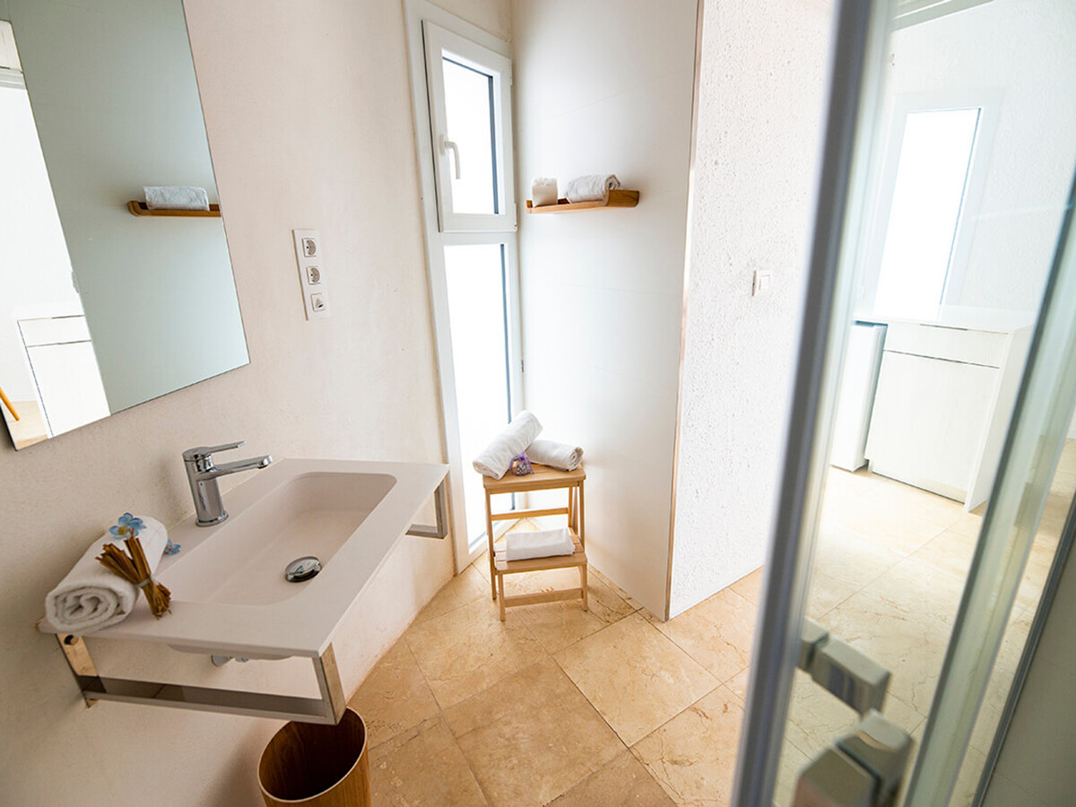 Studio moderne avec piscine et vue baie à Roses - Photo 4
