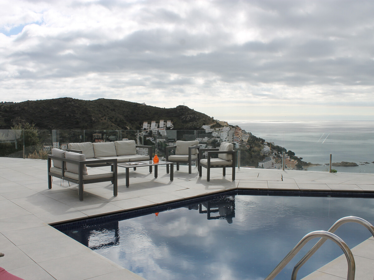 Maison moderne 8 pers., piscine privée et vue mer - Roses - Photo 24