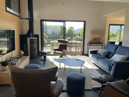 Location maison à Villard de Lans, Maison moderne à Villard-de-Lans avec 8 couchages, parking et WiFi