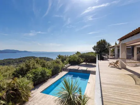 Villa Rénovée Cap Bénat - Piscine & Confort, Villa 14 personnes à Bormes les Mimosas - Photo 1