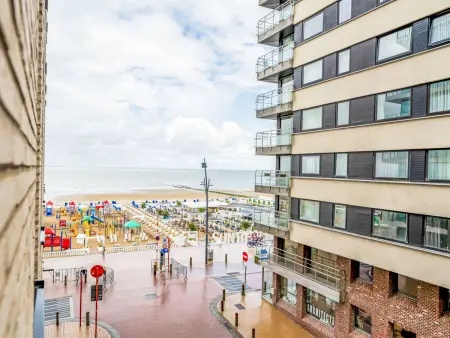 Appartement vue latérale mer, 10 m de la plage, Blankenberge : photo 15