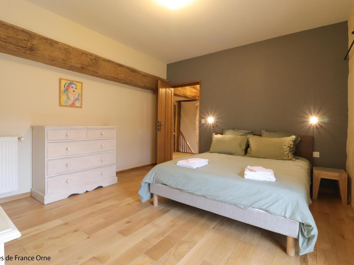 Gîte de groupe 15 pers., 7 chambres, salle de jeux à Corbon - Photo 20
