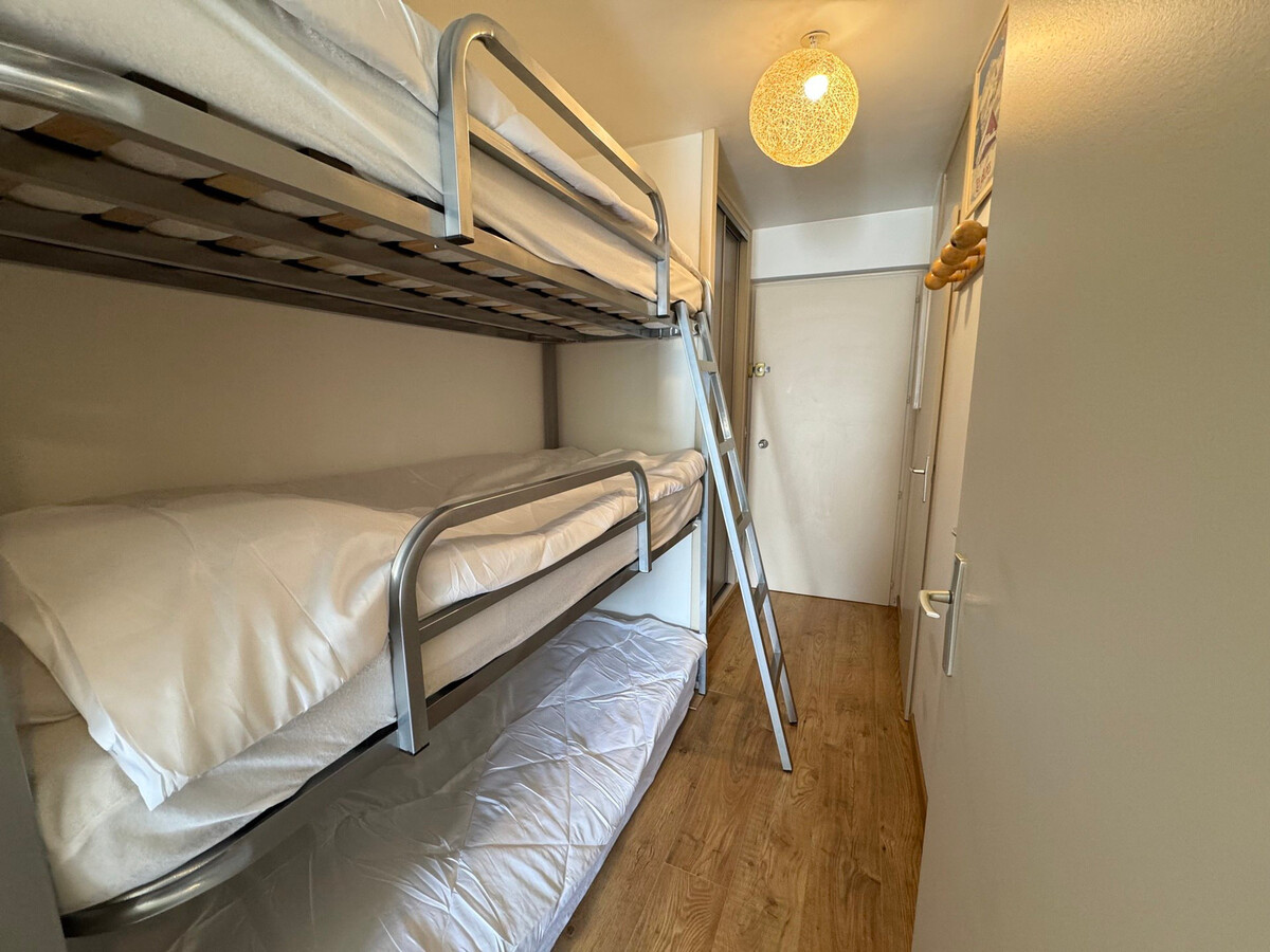 Appartement 22 m² à Vars, accès direct aux pistes - Photo 14