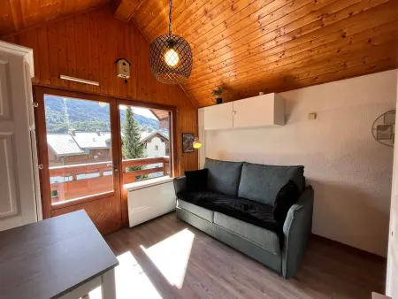 Studio 23m² centre Samoëns, balcon sud, ski-bus 200m : photo 3