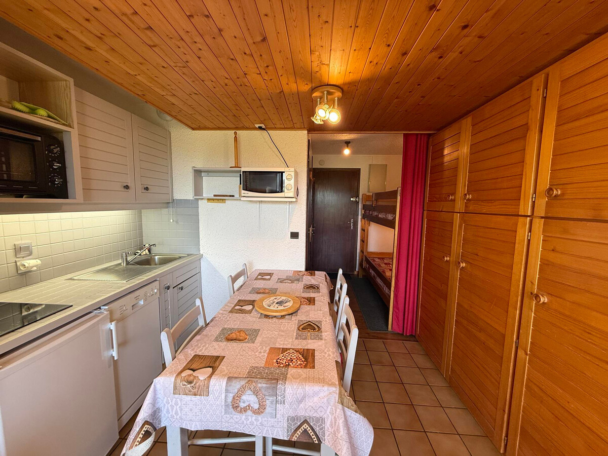 Studio cabine 4 pers aux Saisies, balcon sud vue pistes - Photo 6