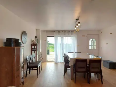 Maison avec piscine privée et 6 chambres à La Bazoche-Gouet : photo 4