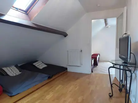 Maison avec piscine privée et 6 chambres à La Bazoche-Gouet : photo 15