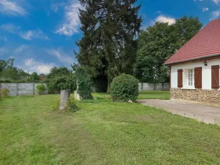 Maison avec piscine privée et 6 chambres à La Bazoche-Gouet : photo 20