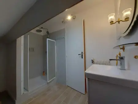 Maison avec piscine privée et 6 chambres à La Bazoche-Gouet : photo 26