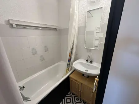 Appartement 2 pièces lumineux avec vue Écrins à Auris : photo 9