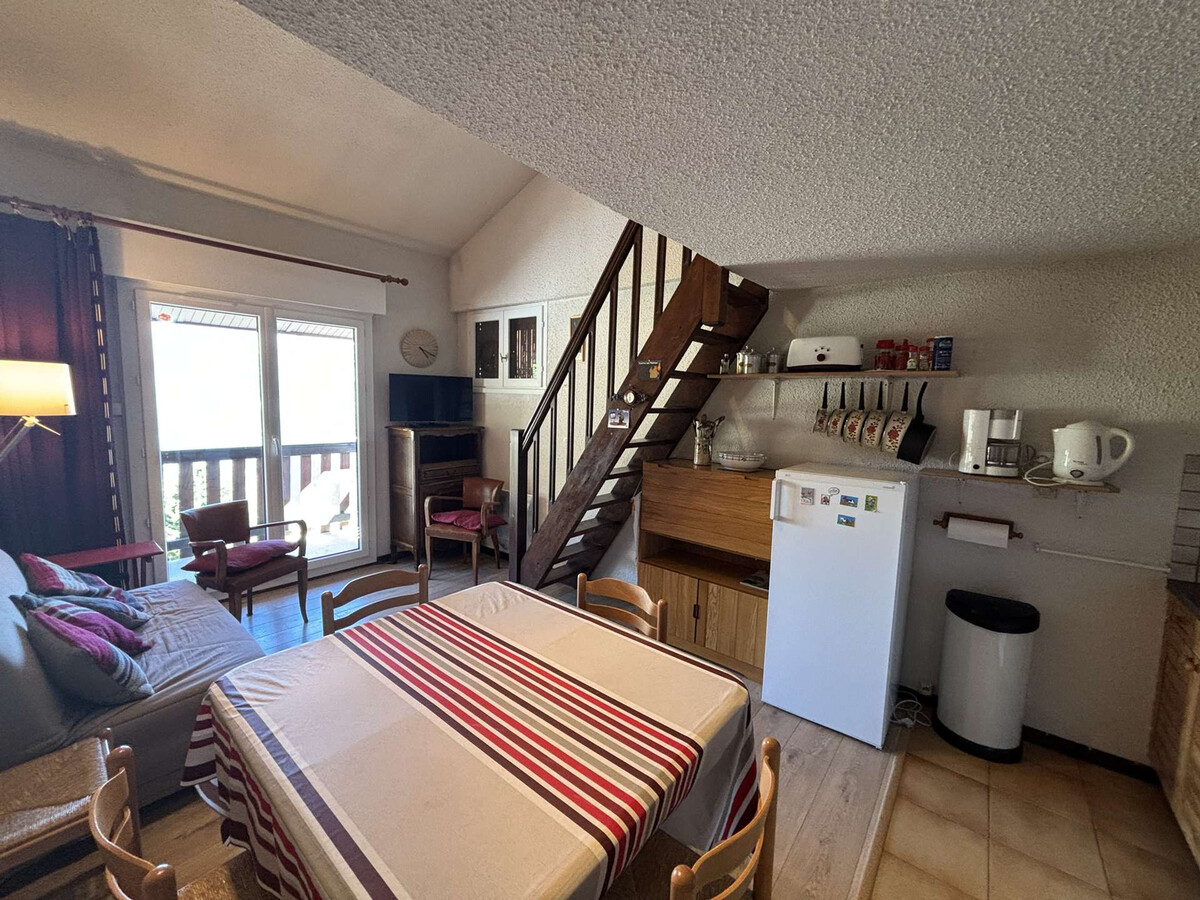 Appartement 2 pièces mezzanine, 100 m des pistes - Photo 2