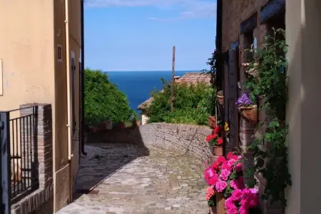 Romantico Tramonto : maison pierre rénovée, Pesaro : photo 9