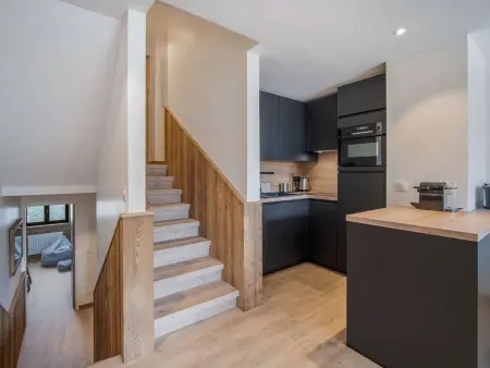 Duplex familial proche pistes Courchevel avec wifi et parking : photo 4