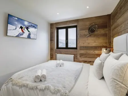 Duplex familial proche pistes Courchevel avec wifi et parking : photo 9