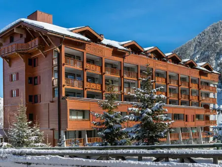 Duplex familial proche pistes Courchevel avec wifi et parking : photo 13