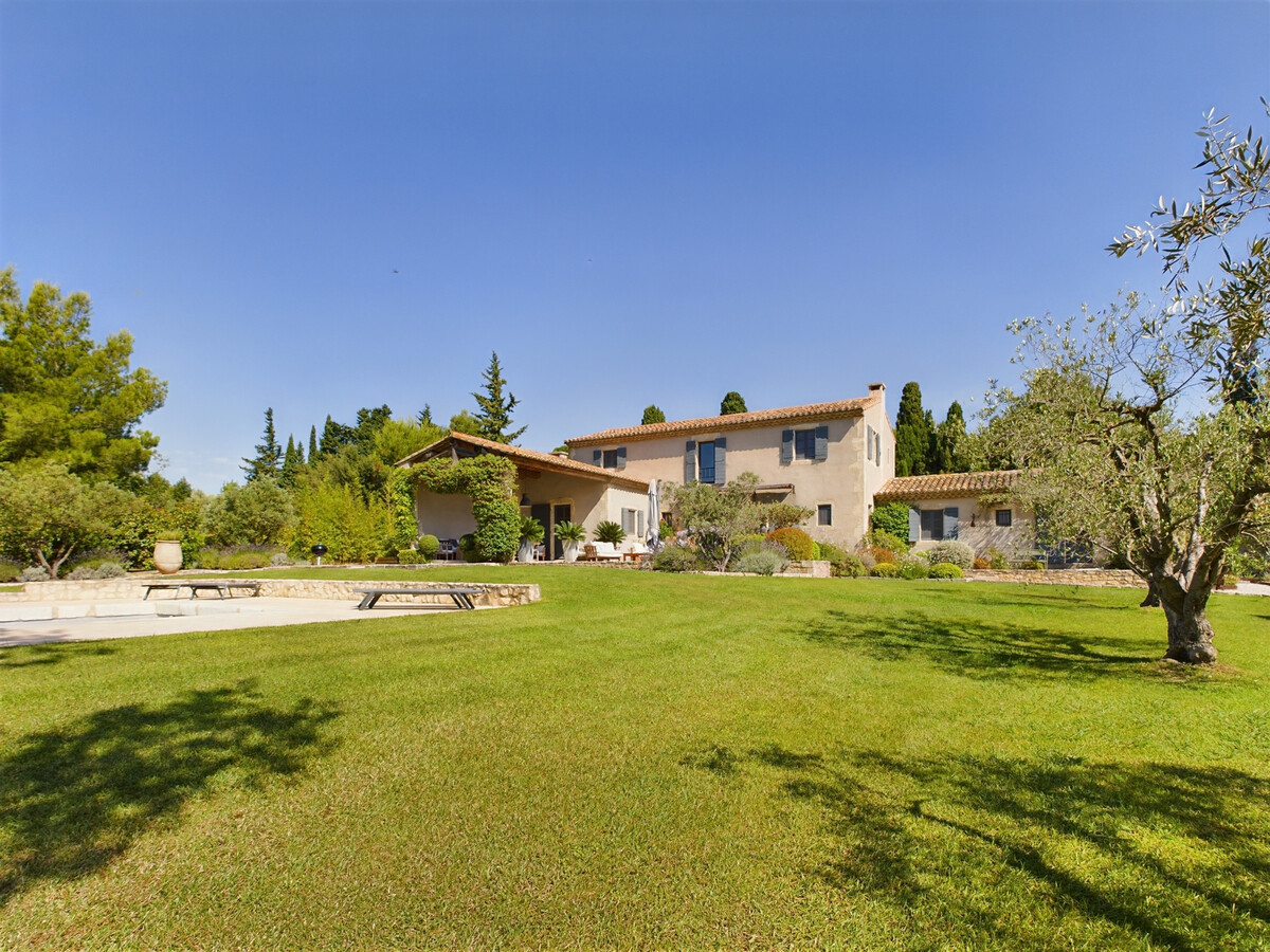 Mas provençal 4 chambres, piscine et terrain de pétanque - Photo 1
