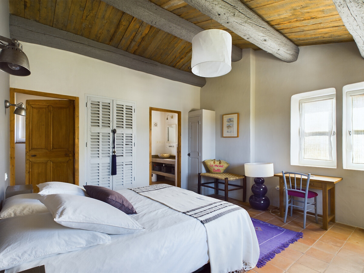 Mas provençal 4 chambres, piscine et terrain de pétanque - Photo 21