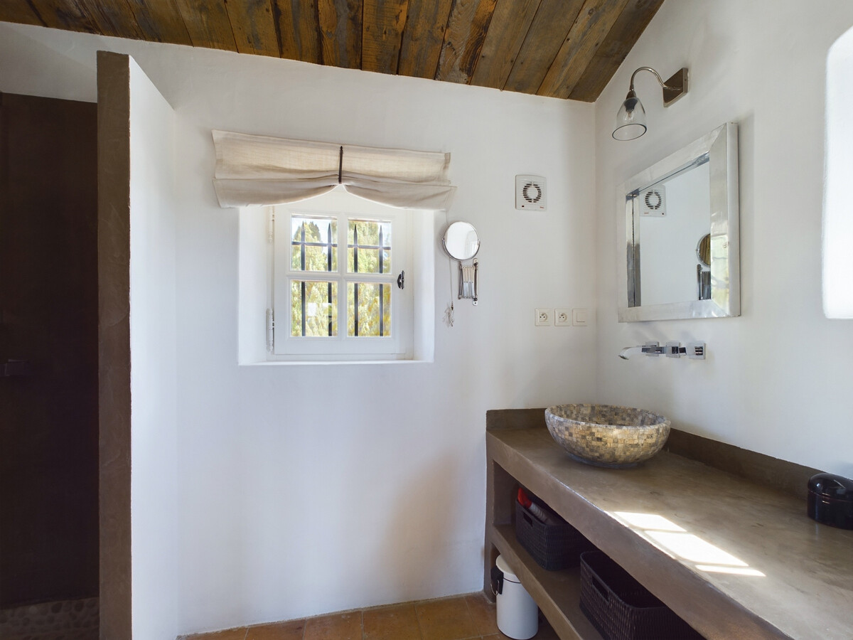 Mas provençal 4 chambres, piscine et terrain de pétanque - Photo 22