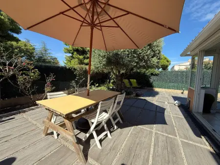 T2 Saint-Cyprien : jardin 100m², parking, 10 min plage : photo 2