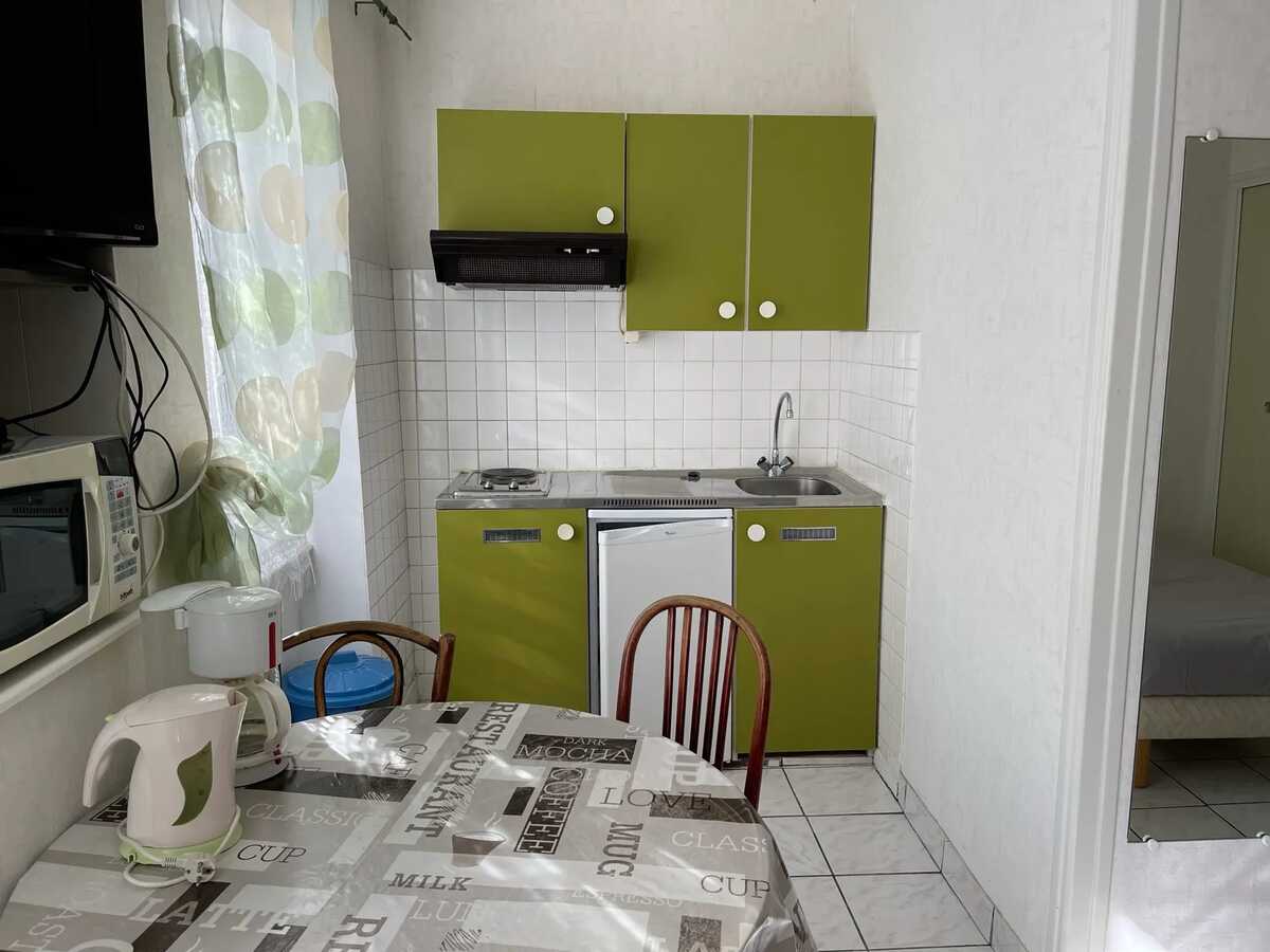 Studio 20 m² avec entrée privée à Néris-les-Bains - Photo 2