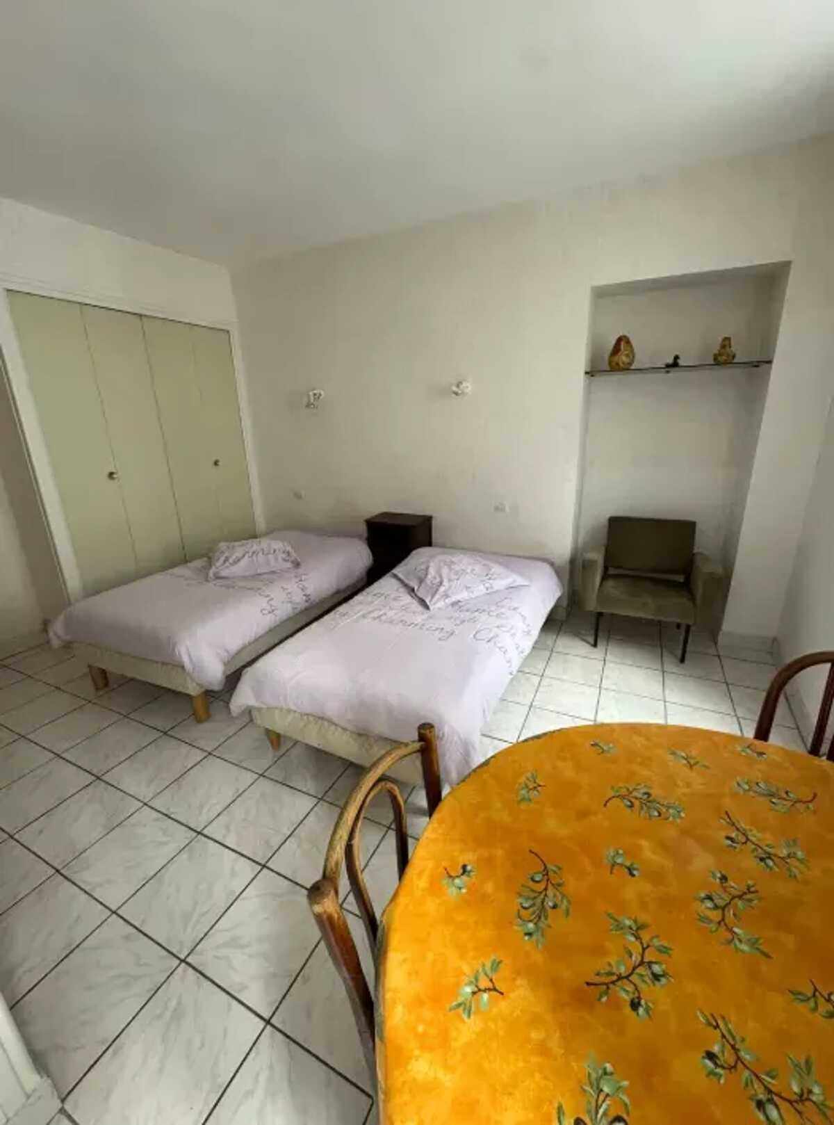 Studio 20 m² avec entrée privée à Néris-les-Bains - Photo 3