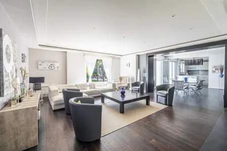 GB-9-GRIMPETTE, Villa climatisée 8 chambres/15 personnes avec piscine et tennis – Antibes - Photo 44