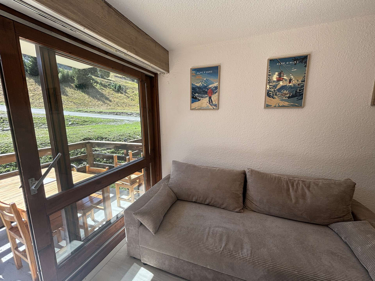 Studio rénové 4 pers, balcon sud-ouest aux Écrins - Photo 9