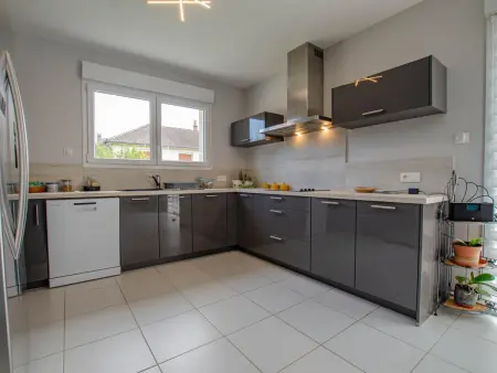 Gîte moderne plain-pied à Bréviandes, 6 pers., jardin clos : photo 6