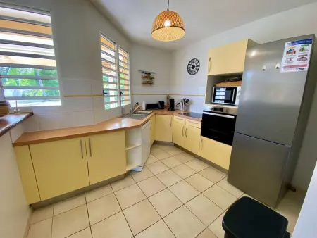 Maison Ti-Bonheur, 6 pers. à Sainte-Anne près des Salines : photo 4
