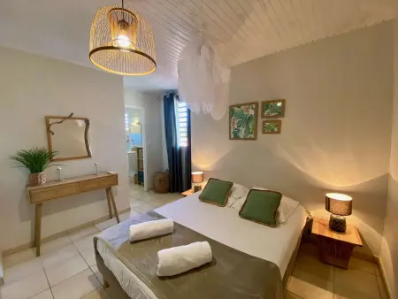 Maison Ti-Bonheur, 6 pers. à Sainte-Anne près des Salines : photo 7