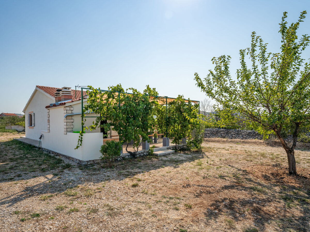 Maison Agis à Zaton : 2 pièces, terrain 2000 m² - Photo 13