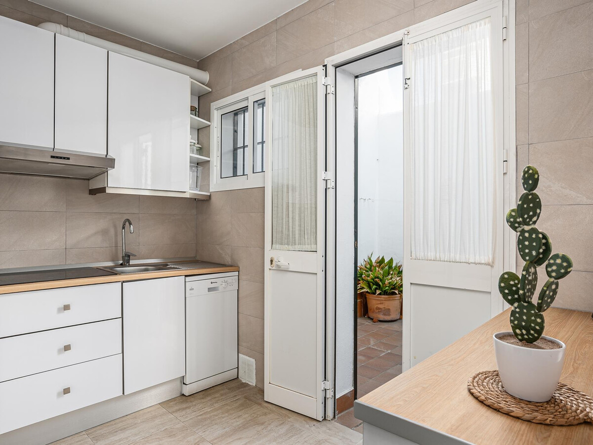 Maison mitoyenne à 170m de la plage La Barrosa - Photo 8