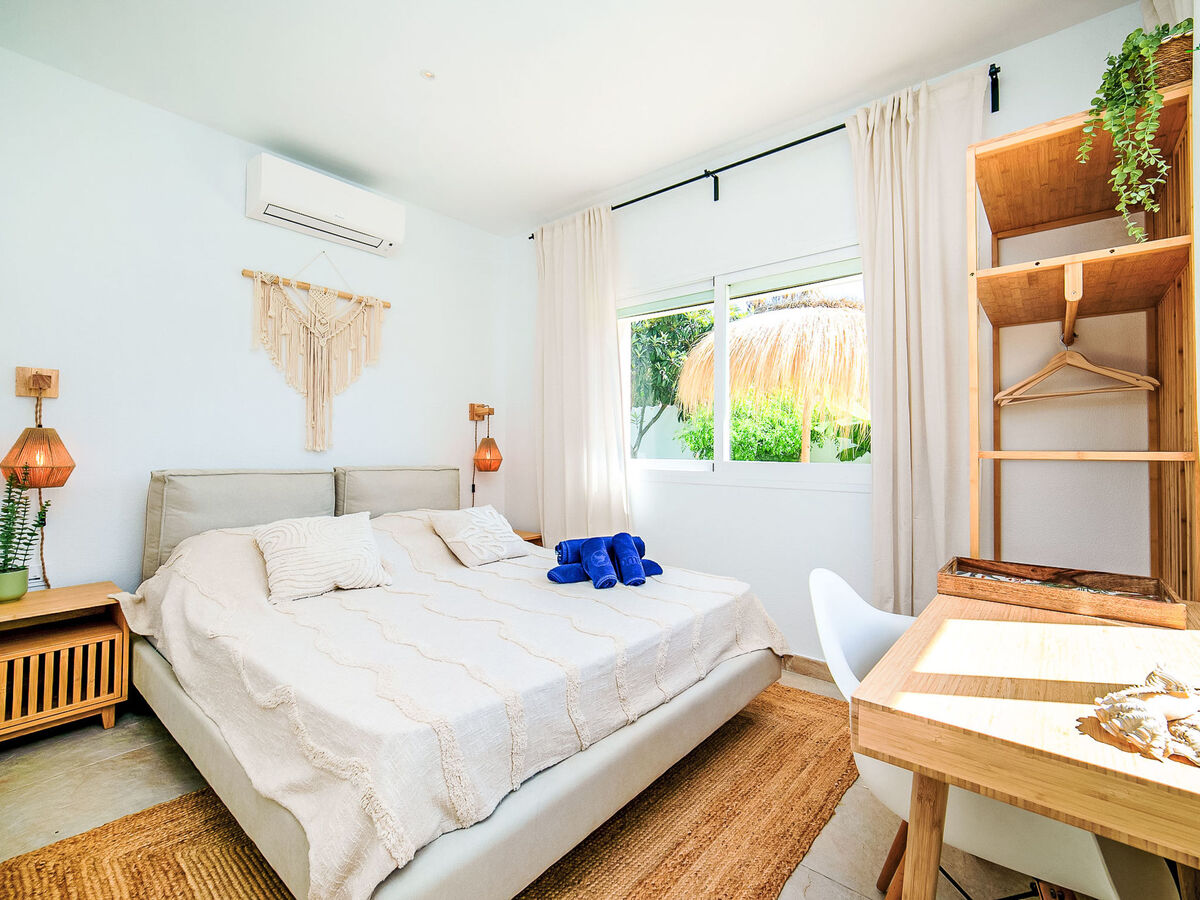 Villa Serenidad à Calpe, rénovée 2025, piscine privée - Photo 25