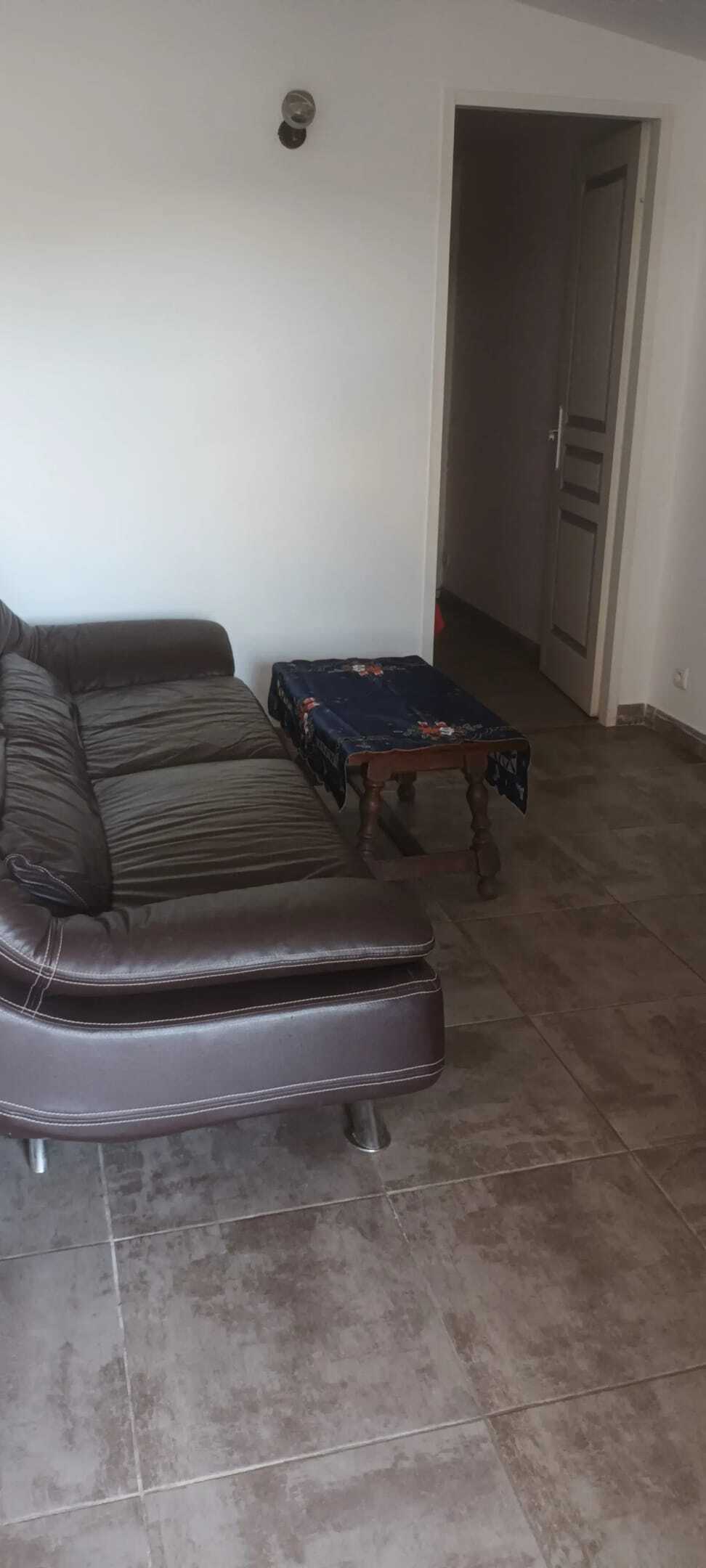 Maison de plain-pied avec jardin et pétanque - Photo 13