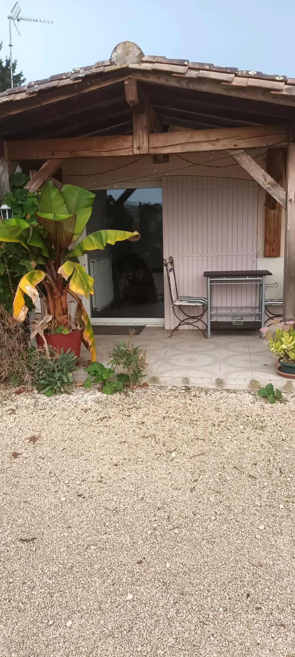 Maison de plain-pied avec jardin et pétanque - Photo 22