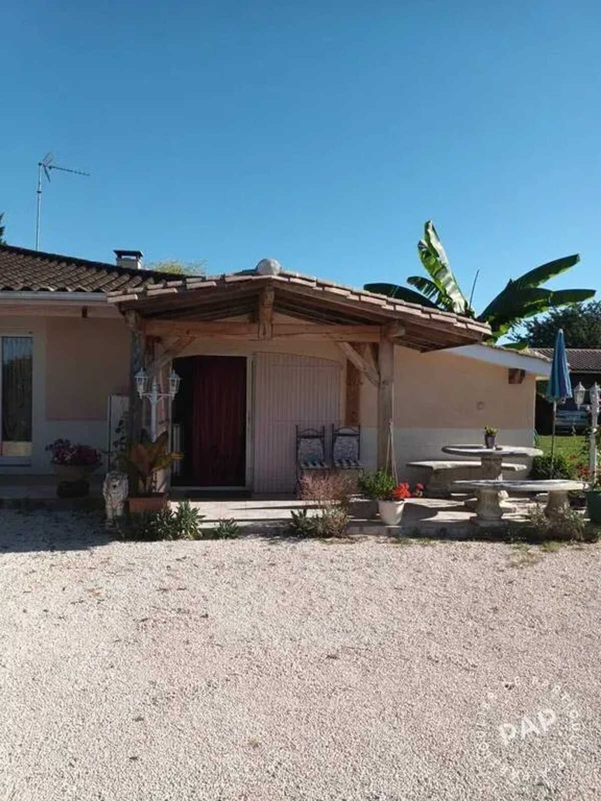 Maison de plain-pied avec jardin et pétanque - Photo 23