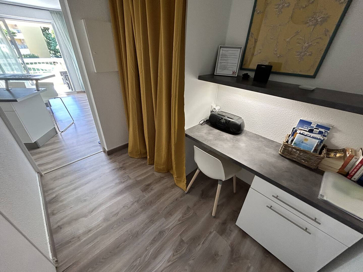 Studio rénové terrasse et parking au Lavandou - Photo 11