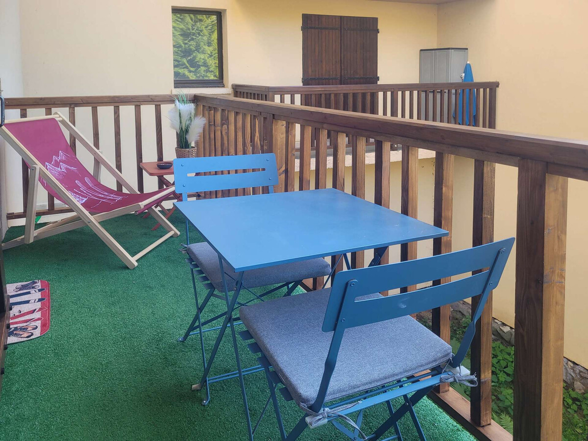 Studio rénové au Mélézet avec balcon et parking - Photo 9