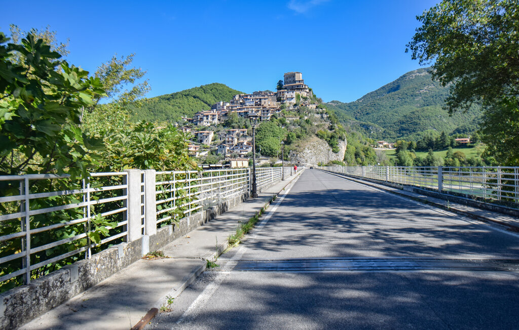 Appartement 3 personnes à Castel di Tora - Photo 24