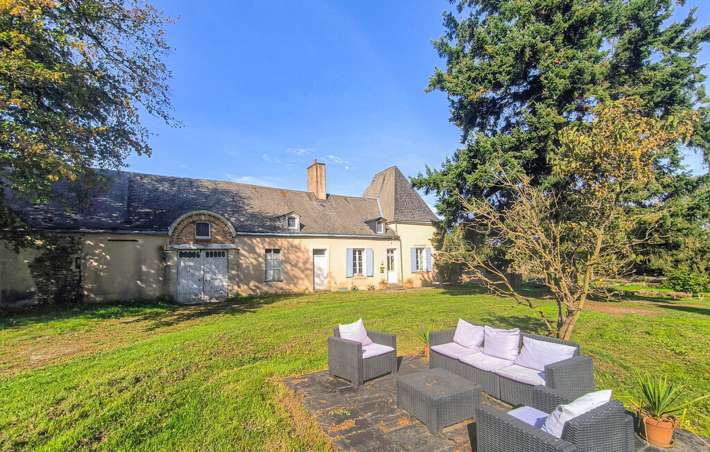 Maison 11 pers. avec piscine et jacuzzi à Parennes - Photo 1