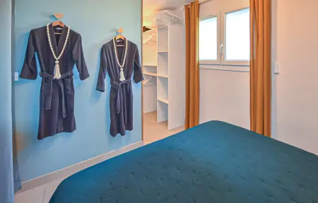 Maisonnette avec jacuzzi privé à Mazan : photo 15