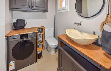 Maisonnette avec jacuzzi privé à Mazan : photo 17